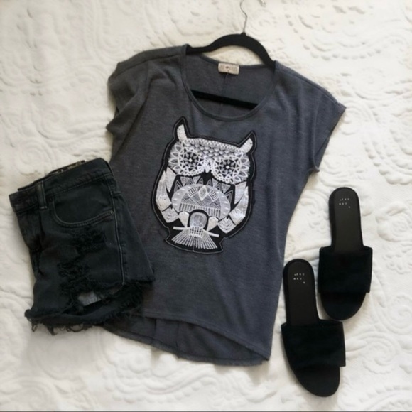 Grey Short Sleeve Top with Lace Owl Graphic Women‘s Medium - Picture 3 of 4